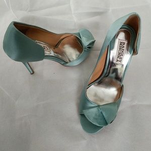 Badgley Mischka Satin teal open toe heels
